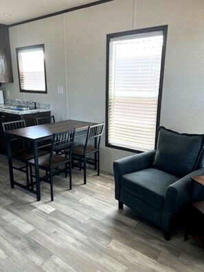 Deluxe Cabin, 2 Bedrooms, Poolside | Dining - Willow Beach RV Park & Marina (Graford)