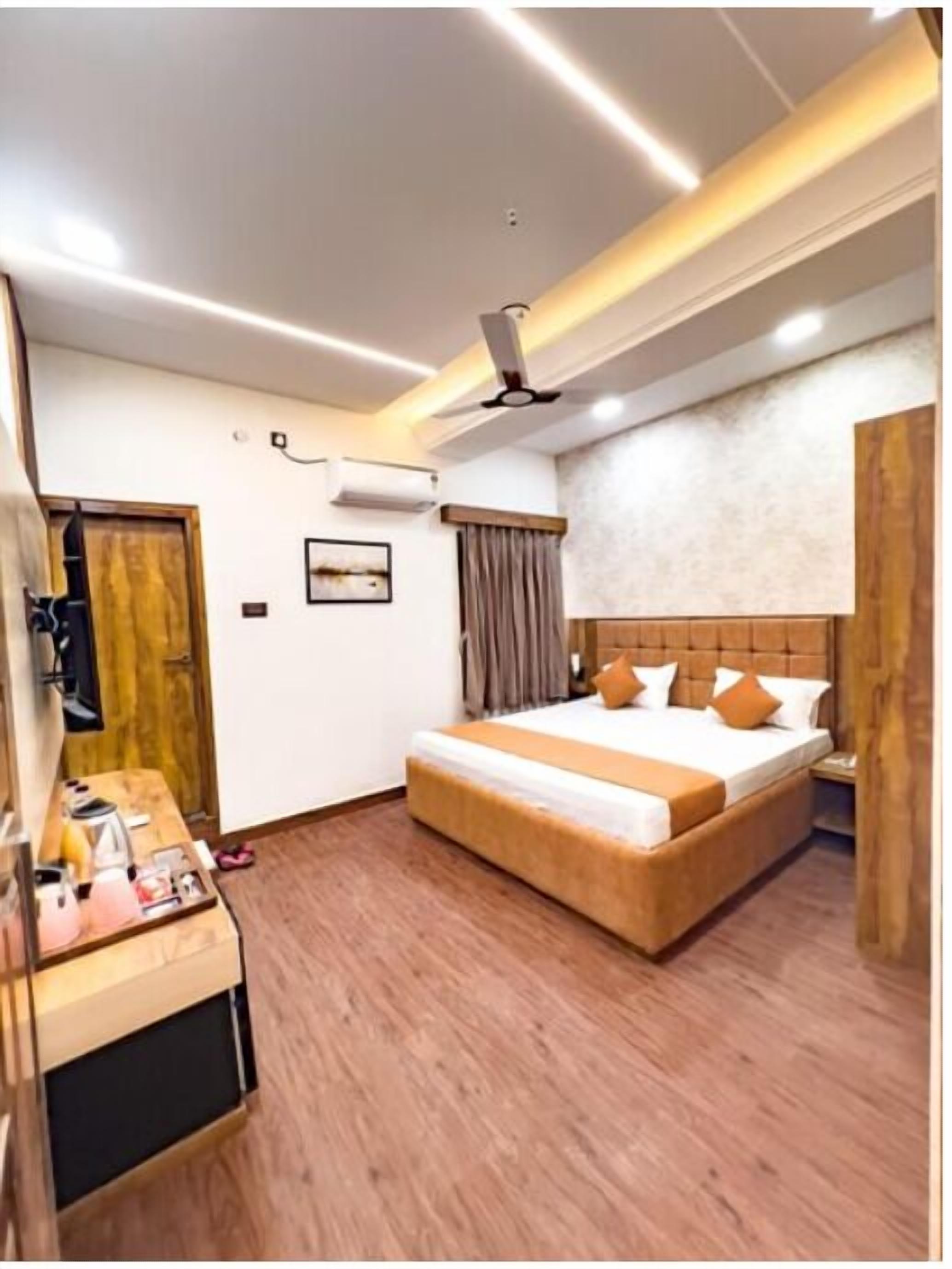 Deluxe Room, City View