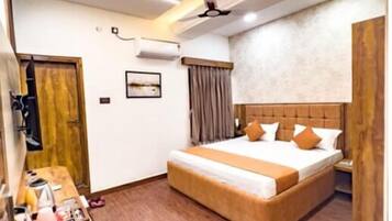 Deluxe Room, City View