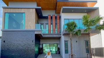 Bagian depan properti