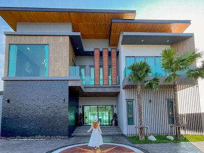 Sky Beach Pool Villa Chanthaburi 2