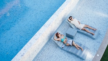 Sun deck