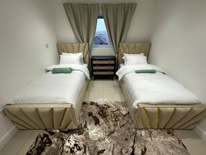 2 chambres, fer et planche à repasser, accès Internet, draps fournis