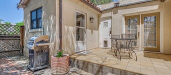 Highly Walkable Area! Charming Roswell Bungalow