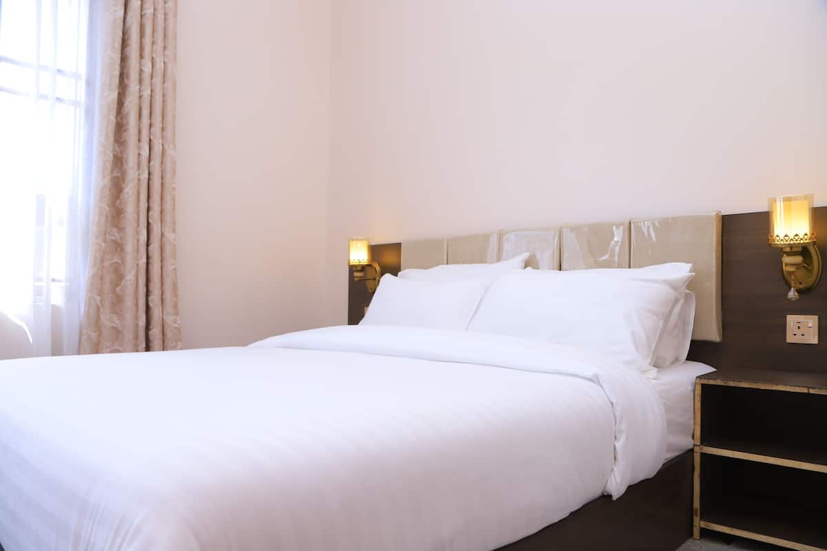 Standard-Einzelzimmer, Balkon, Hügelblick