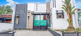 Cozy Double Escape W/ Free Wifi and Parking