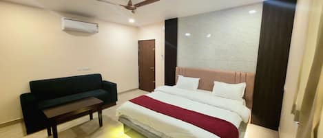 Deluxe Double Room, City View