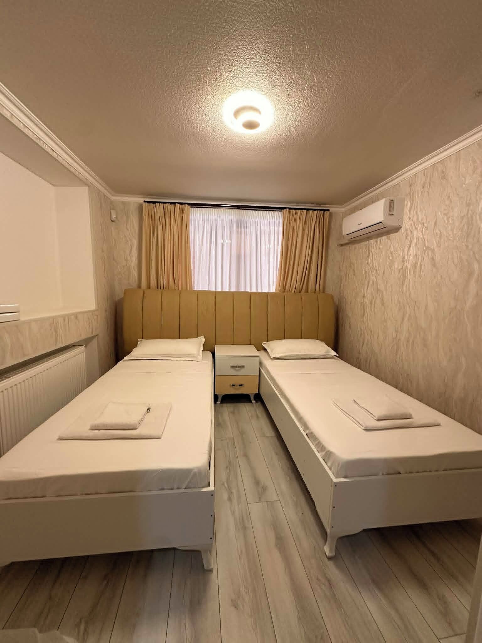 Habitación Confort con 1 cama doble o 2 individuales, vistas al jardín