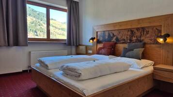 Comfort Double Room, Mountain View | In-room safe, free WiFi