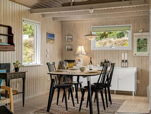 Dining - "Thorgny" - 1km from the sea by Interhome (Pandrup)