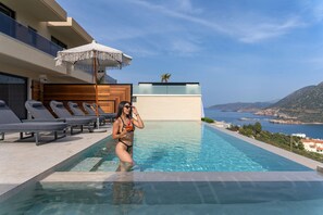 Pool - Azur Sky luxury villa , great views near the beach (Bali)