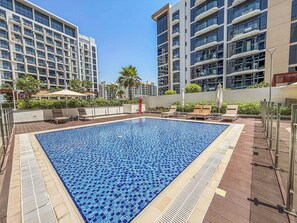 Pool - Stylish Studio Near Downtown Dubai and Business Bay (Dubai)