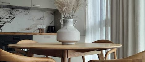 Deluxe Apartment | Dining