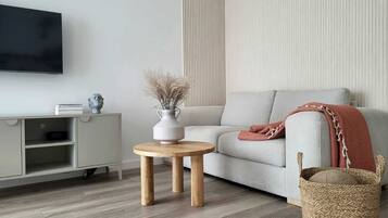 Deluxe Apartment | Living area