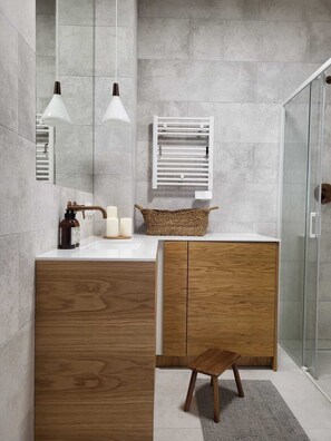 Deluxe Apartment | Bathroom - Sol Marina- Przystań by Grand Apartments (Wiślinka)