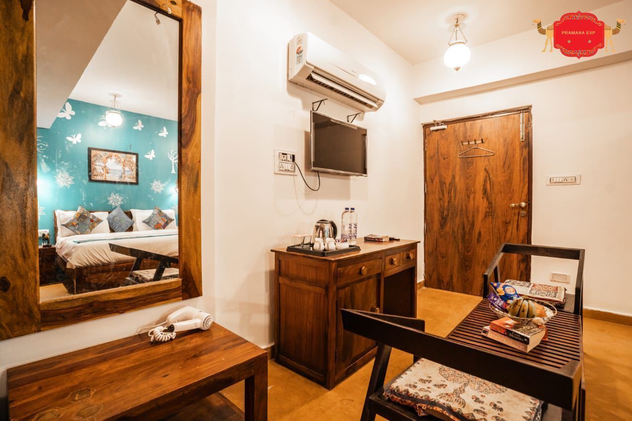 Habitación doble clásica, vista a la ciudad | Interior