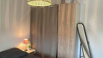 Fer et planche à repasser, Wi-Fi, draps fournis
