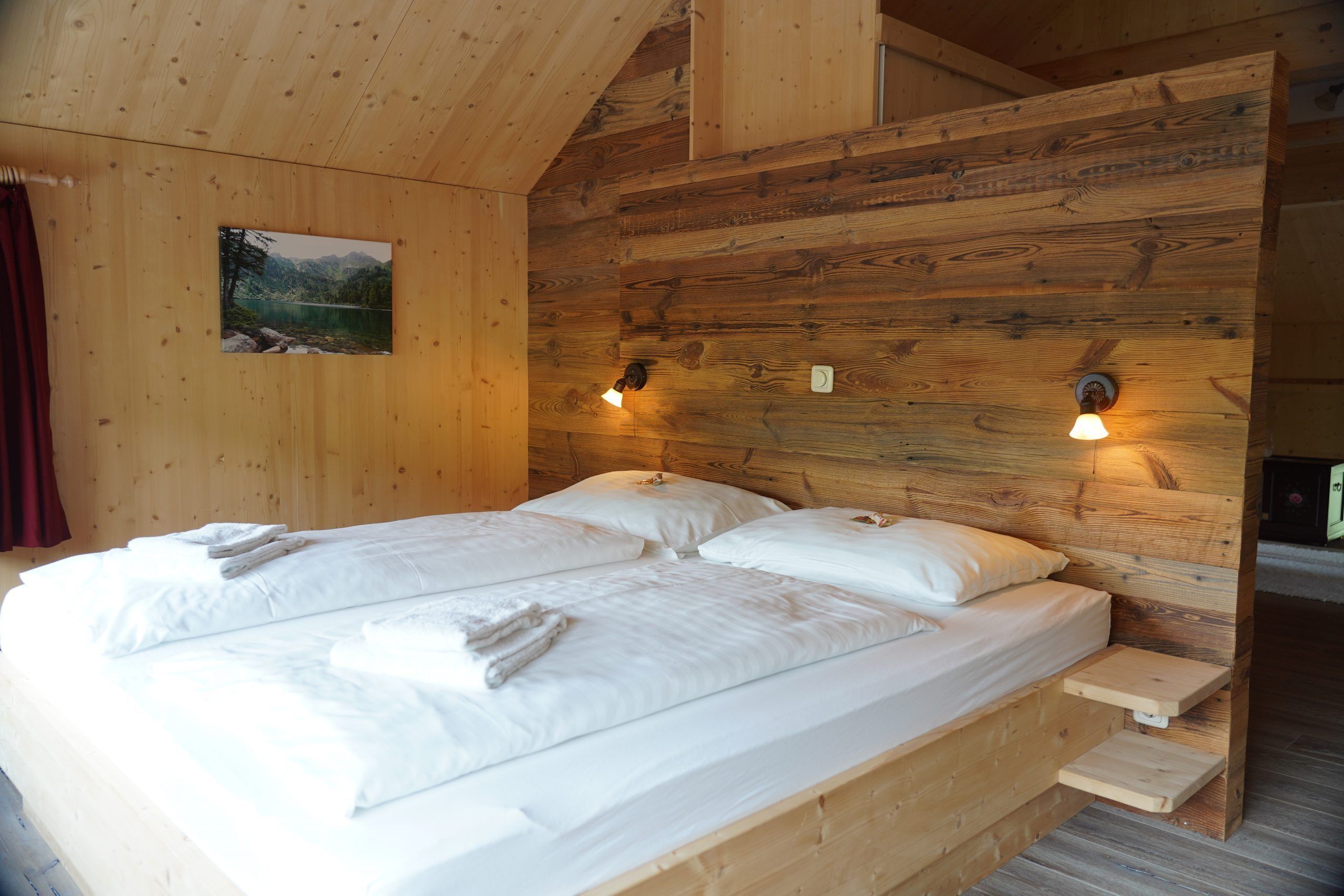 Bügeleisen/Bügelbrett, Reisekinderbett, kostenloses WLAN, Bettwäsche