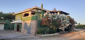 Exterior - "Sardinia at Its Best" Ocean Views & Sunsets – A Haven of Peace Near Bosa (Tresnuraghes)