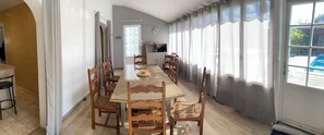 Dining - Vrbo Property (Lévignacq)