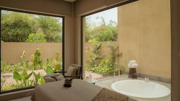 Couples treatment room(s), sauna, steam room, body treatments, facials