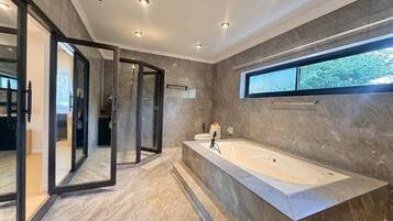 Villa, 5 Bedrooms, Smoking, Private Pool | Bathroom