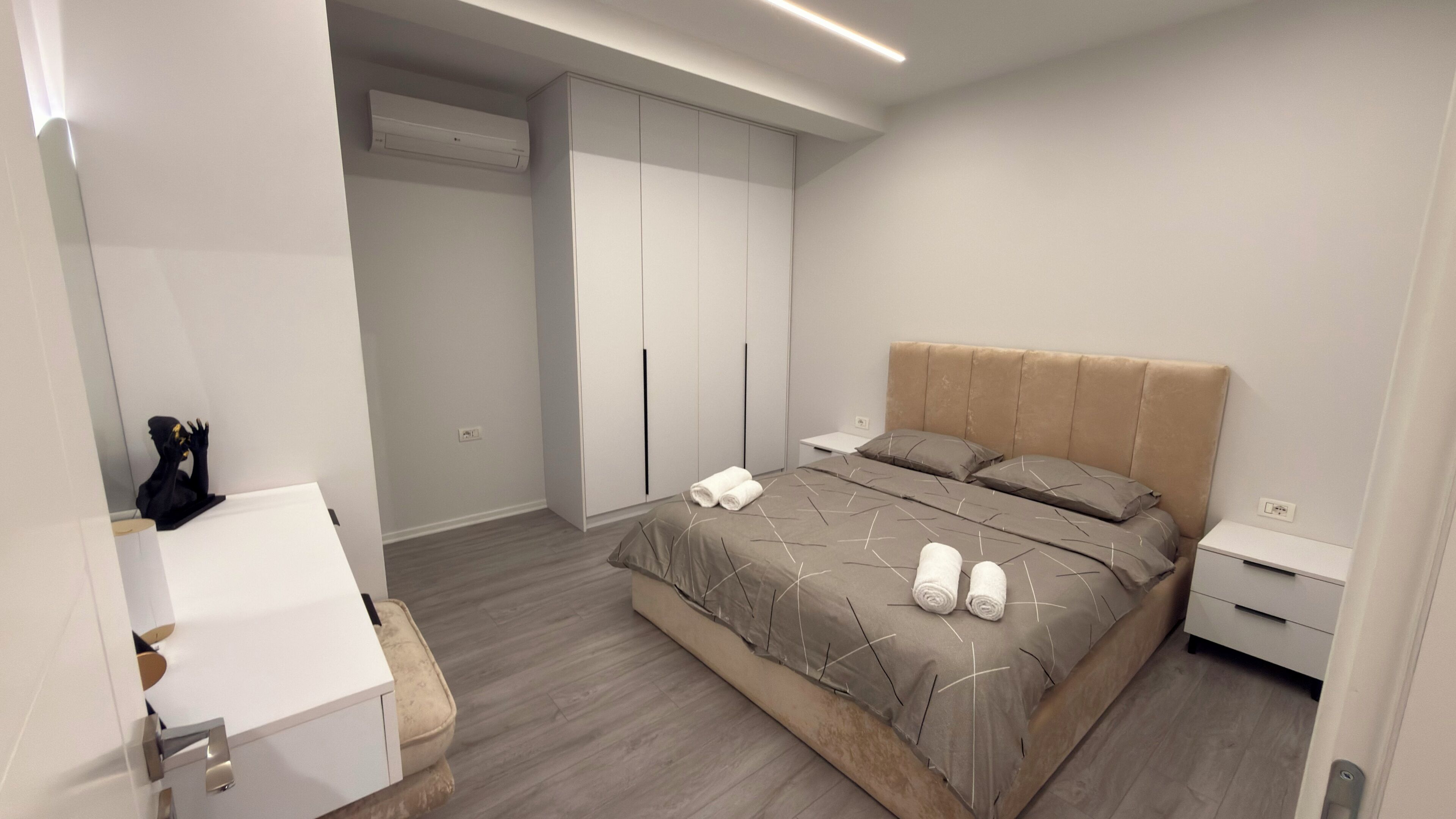 Basic Apartment, 1 Bedroom, Balcony | Soundproofing, iron/ironing board, free WiFi, bed sheets