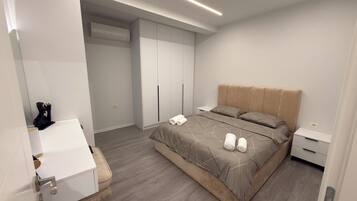 Basic Apartment, 1 Bedroom, Balcony | Soundproofing, iron/ironing board, free WiFi, bed sheets