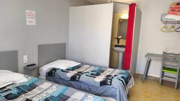 Twin Room | Free WiFi