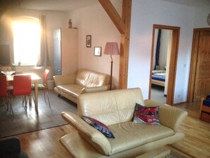 Living area - Vrbo Property (Dresden)