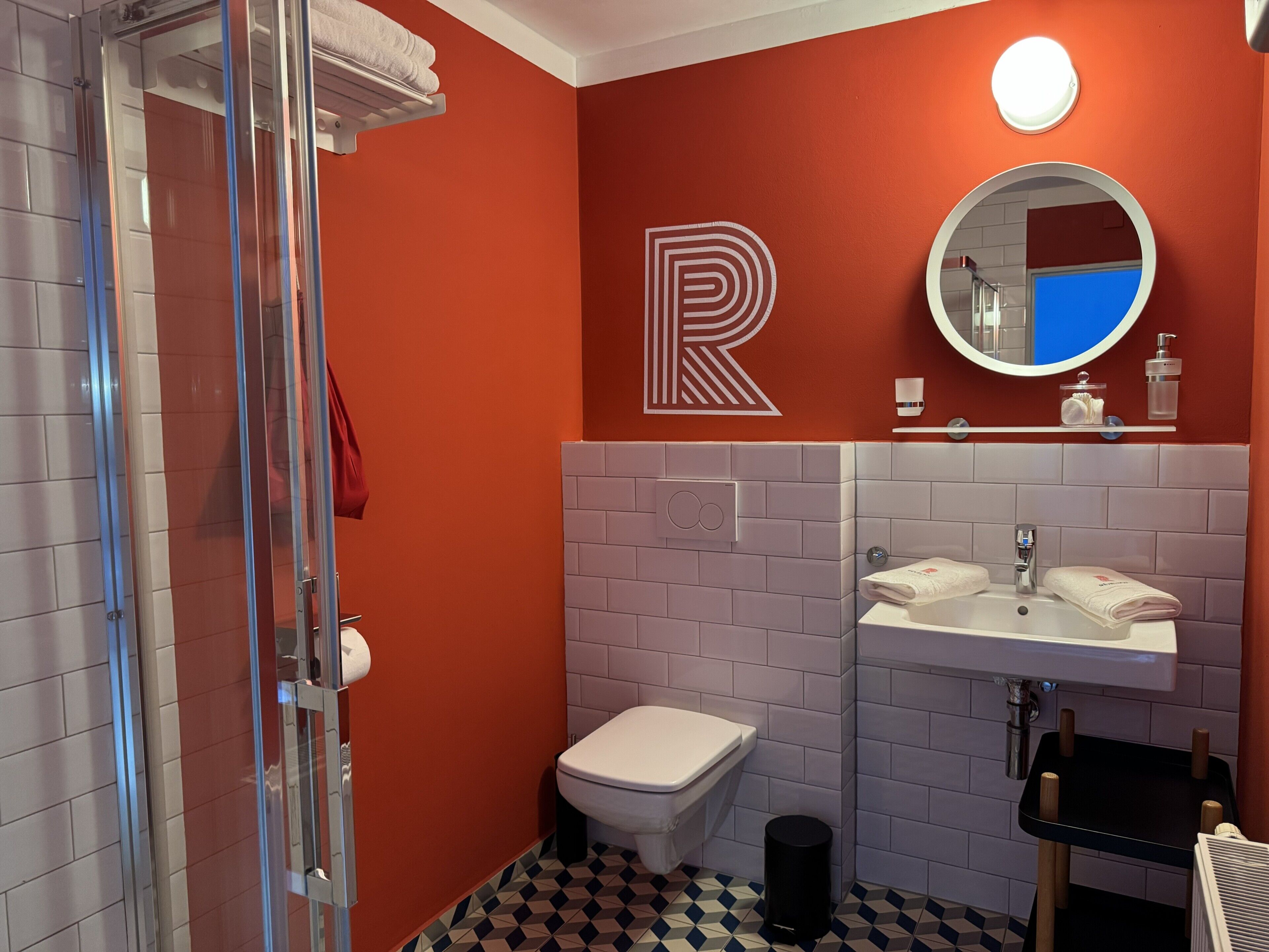 Studio | Bathroom
