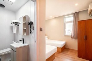 Suite | Kamar mandi | Sandal