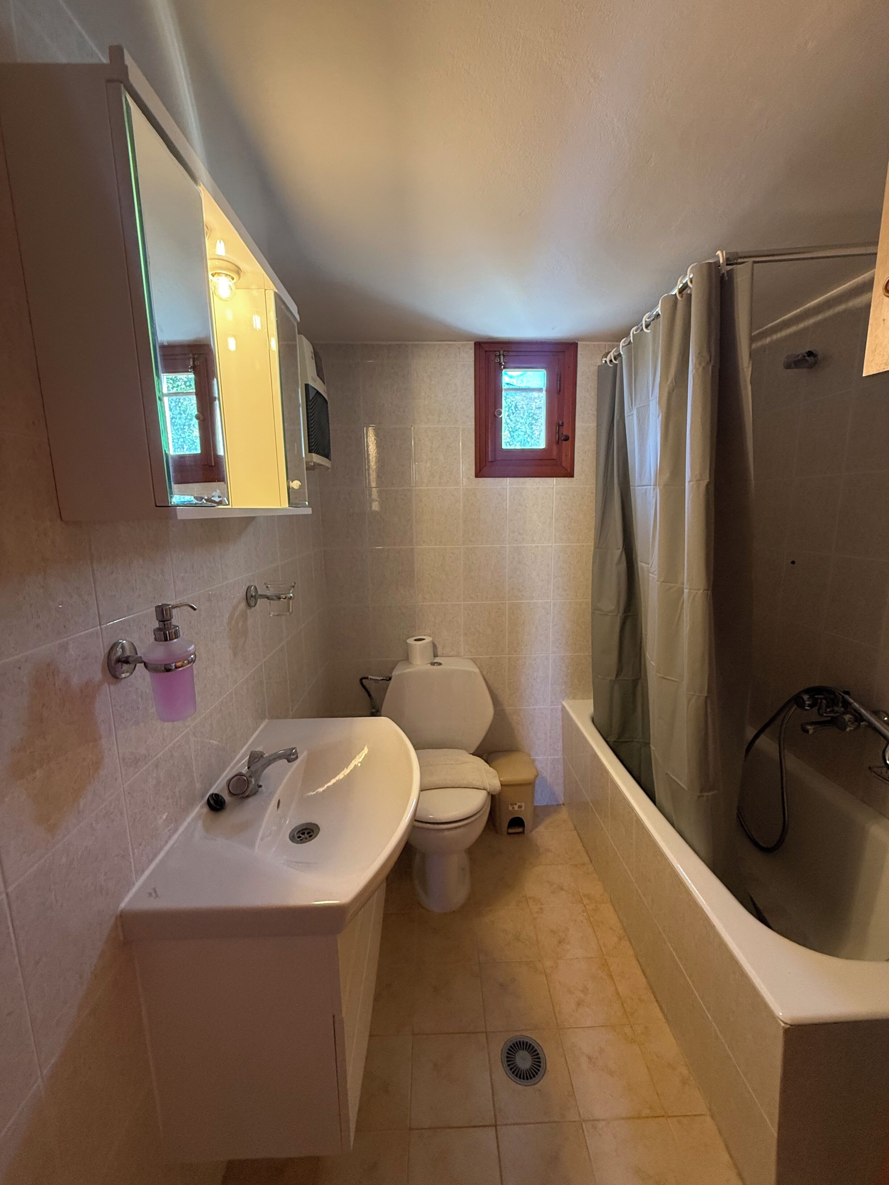 House | Bathroom