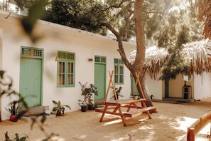 Courtyard view - Fins Arugambay (Arugam Bay)