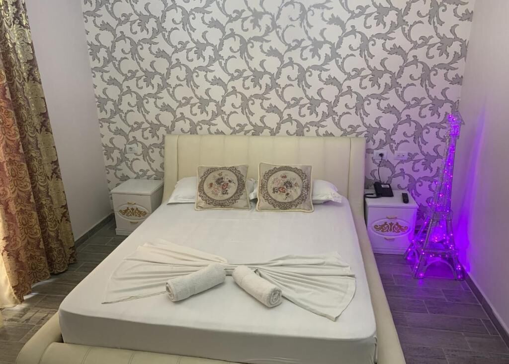 Deluxe kamer, balkon, uitzicht op de stad | Gratis wifi