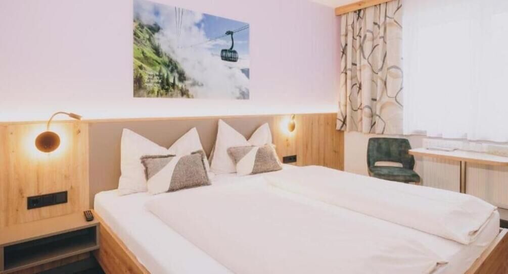 Double Room, Balcony, Mountain View | Blackout drapes, free WiFi