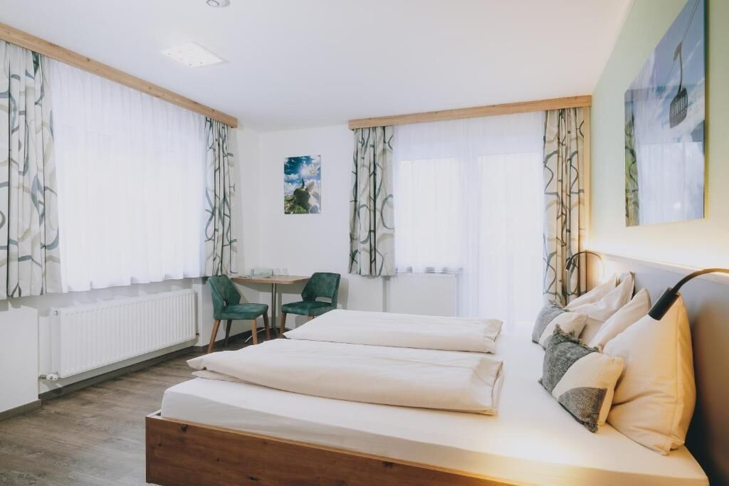 Double Room, Balcony, Mountain View | Blackout drapes, free WiFi