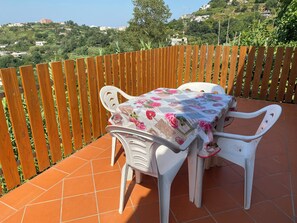 Outdoor dining - Relaxing house Cozy house in the forest/country for lovers of tranquility (Ischia)