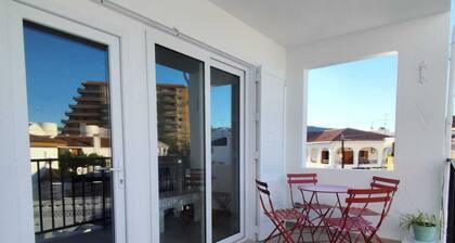 ✨ Premium Sea Breeze: Townhouse 120m from the beach - Pets Free! 🌊🐾
