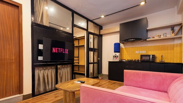 Desk, laptop workspace, WiFi (free) - Sam's Apartment (Lalitpur)