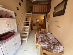 Interior - Villa with pool and AC - 4 guests (La Franqui)