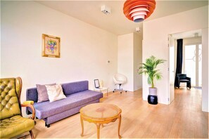 Living room - 2-bedroom Apartment in Antwerp Centre (Antwerp)