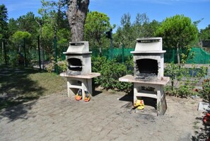 Apartment, 2 Schlafzimmer, Balkon, Gartenblick | Grill-/Picknickplatz