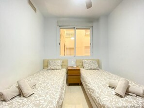 Iron/ironing board, WiFi, bed sheets - Great Location Estepona Town Center, 2 beds (Estepona)