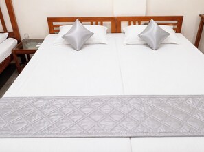 Double Room - Hotel Rainbow Comfort Stay (Varanasi)