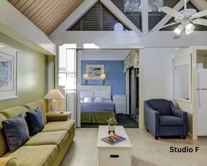 Room - Walk to Beach | Pool, Free Parking + Full Kitchen (Hilton Head)