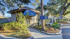 Exterior - Near Shelter Cove | Full Kitchen, Pool + Golf (Hilton Head)