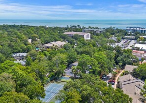 Sports court - Near the Beach | 3 Pools + Hot Tub & Full Kitchen (Hilton Head Island)