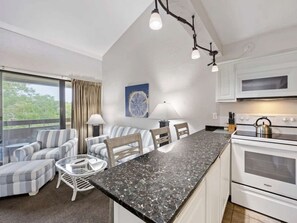 Fridge, microwave, oven, stovetop - Near Coligny Beach | 3 Pools + Full Kitchen (Hilton Head Island)