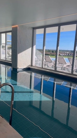 A heated pool - The Dr Pure Spa - Bayline Beach, Spa & Gym (Armação de Pêra)